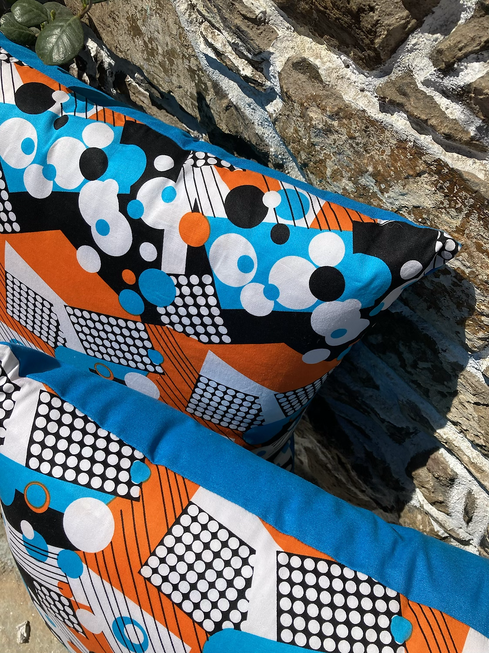 Thumbnail: RETRO DESIGN PRINTED COTTON CUSHION