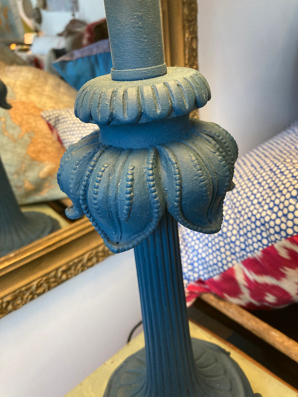 Thumbnail: ELEGANT BLUE TABLE LAMP