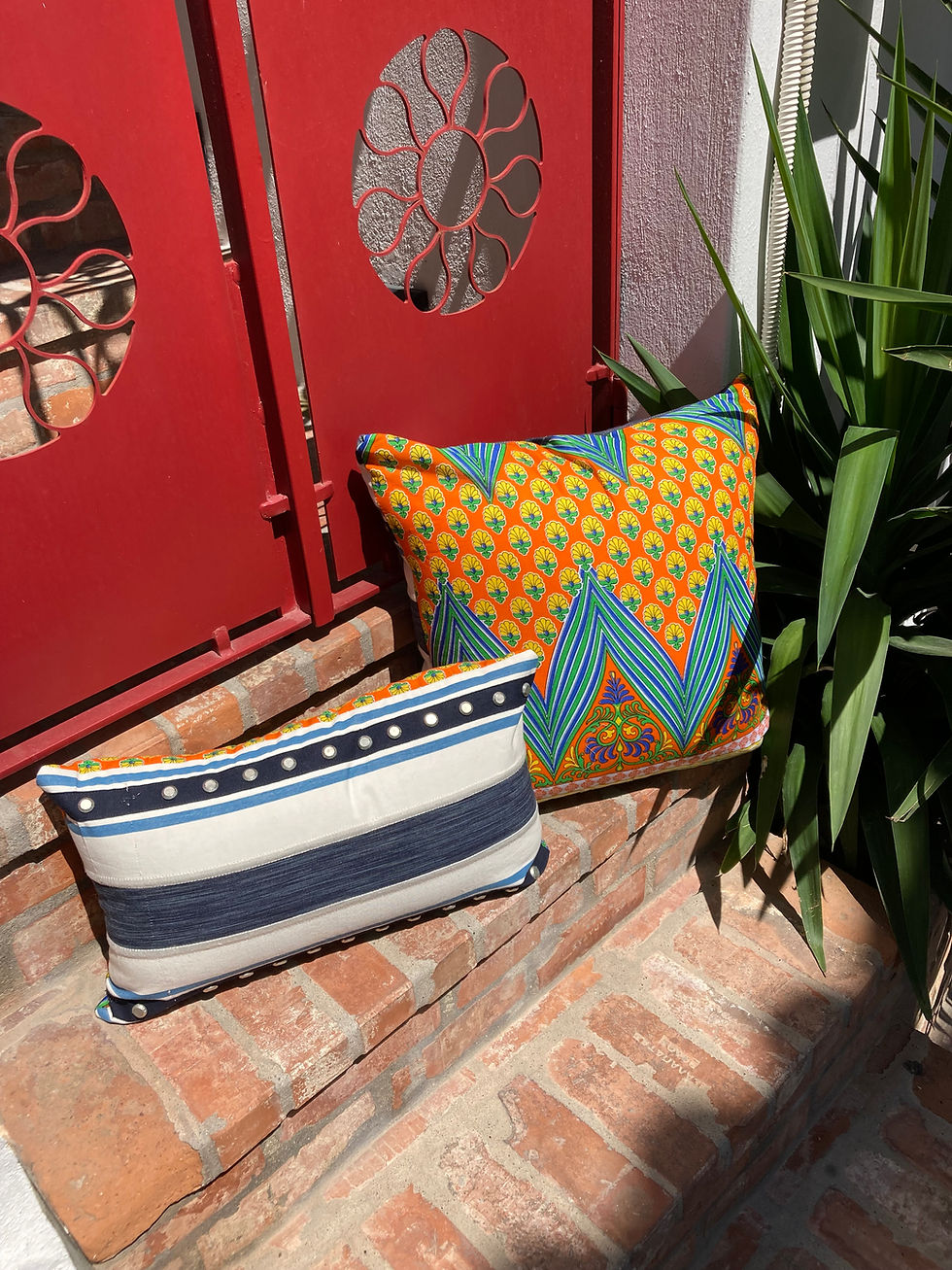 Thumbnail: NAUTICAL STRIPE METALIC CUSHION