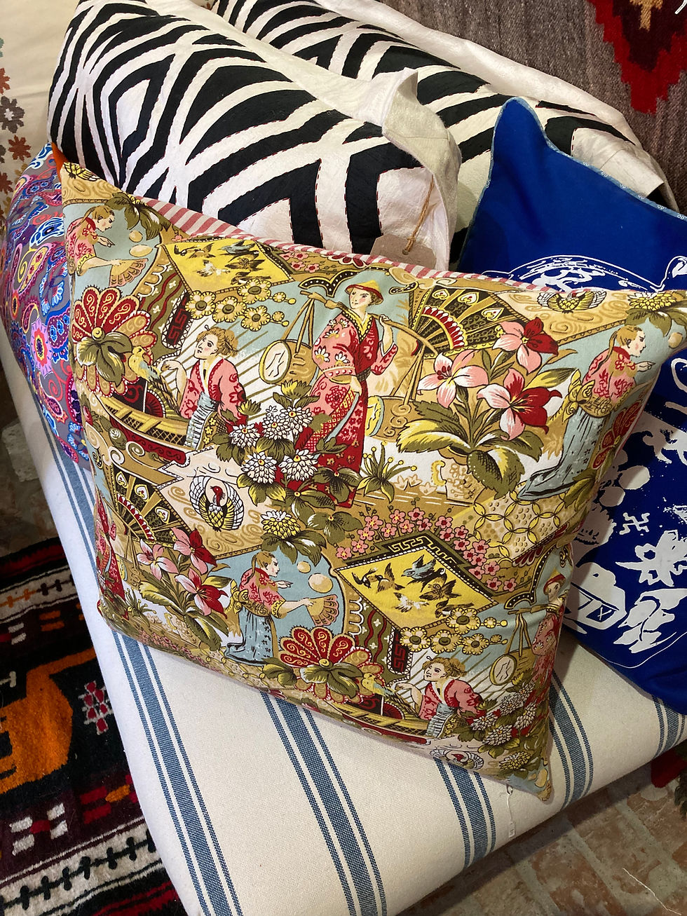 Thumbnail: CLASSIC CHINOISERIE STYLE PRINTED COTTON CUSHION