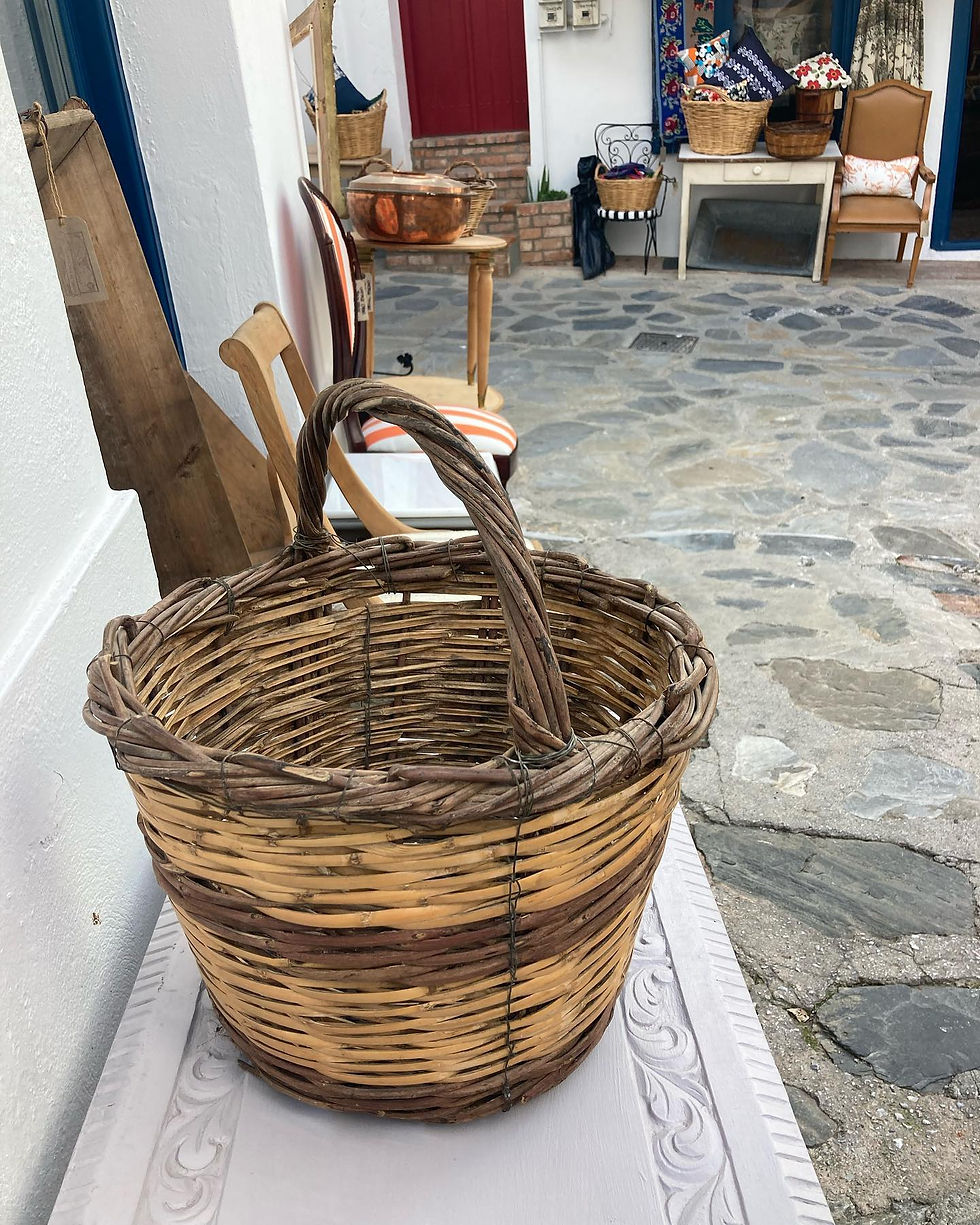 Thumbnail: LARGE HANDMADE ANTIQUE SKÓPELOS BASKET 