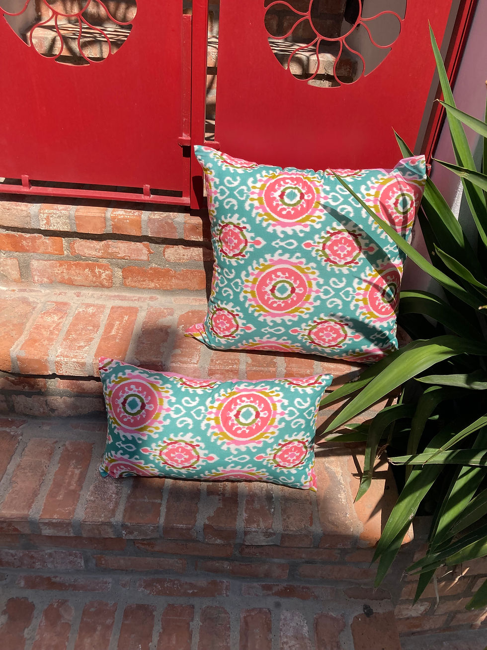 Thumbnail: INDIAN PRINTED COTTON IKAT CUSHION
