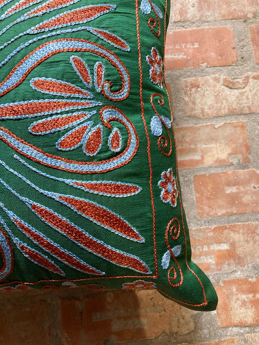 Thumbnail: GREEN SILK SUZANI CUSHION
