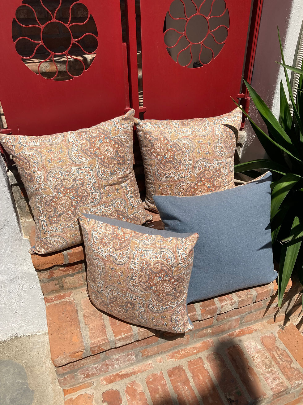 Thumbnail: ITALIAN COTTON PAISLEY PRINT CUSHION
