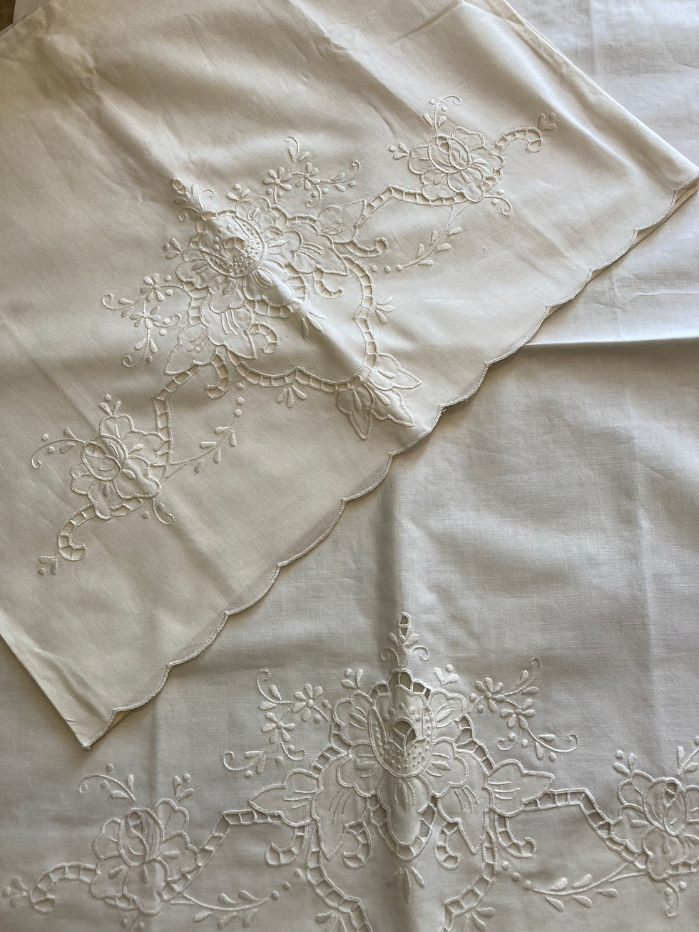 Thumbnail: PAIR OF VINTAGE WHITE COTTON PILLOWCASES