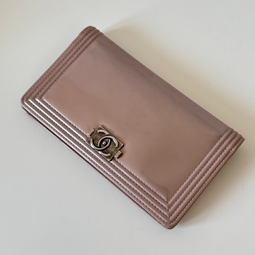 Thumbnail: CHANEL Leboy Bifold Wallet with Chain in Iridescent Pink