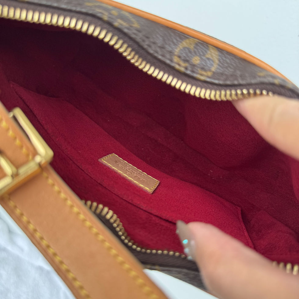 Thumbnail: LOUIS VUITTON Croissant PM