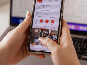Red Deer Marketing Agency explaining how Instagram hashtags and SEO captions work together in modern Instagram marketing strategy.