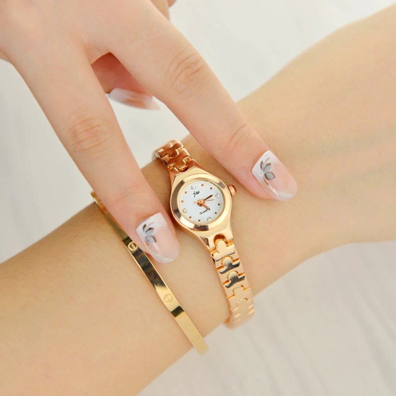 Thumbnail: New Fashion Watches Women Waterproof Gold Lady Quartz Watch Casual Relogio