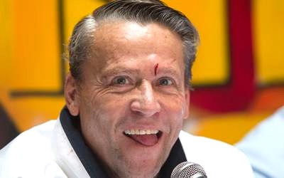 Vinculan a proceso a Alfredo Adame por delitos fiscales.