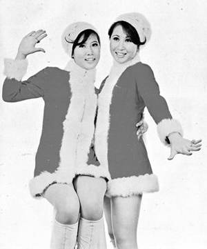 Pearl Sisters bw
