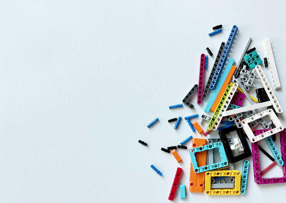 2-loose pieces white.png