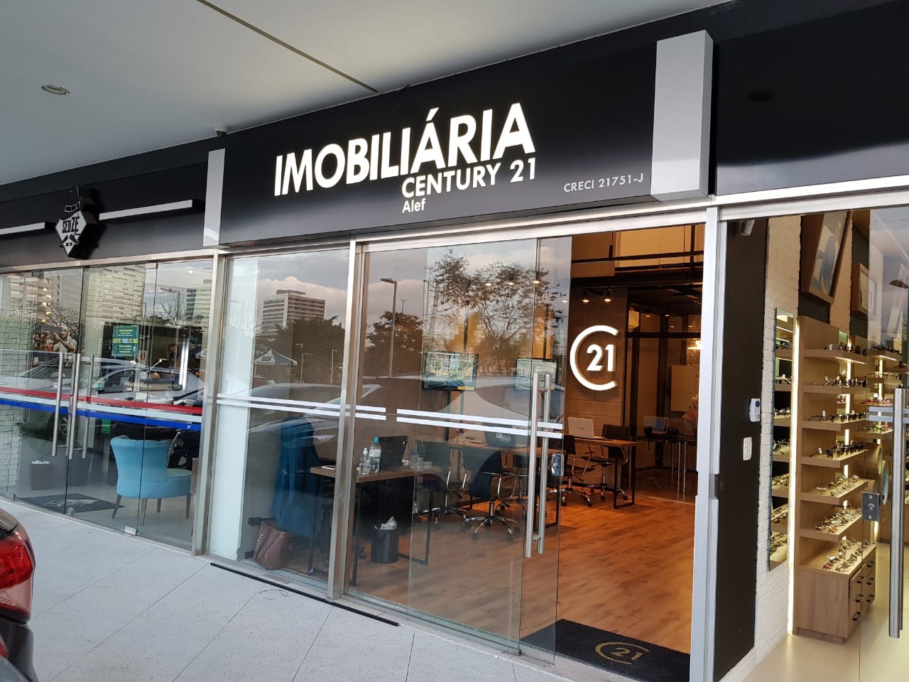 WhatsApp Image 2024-10-10 at 22.54.27.jpeg