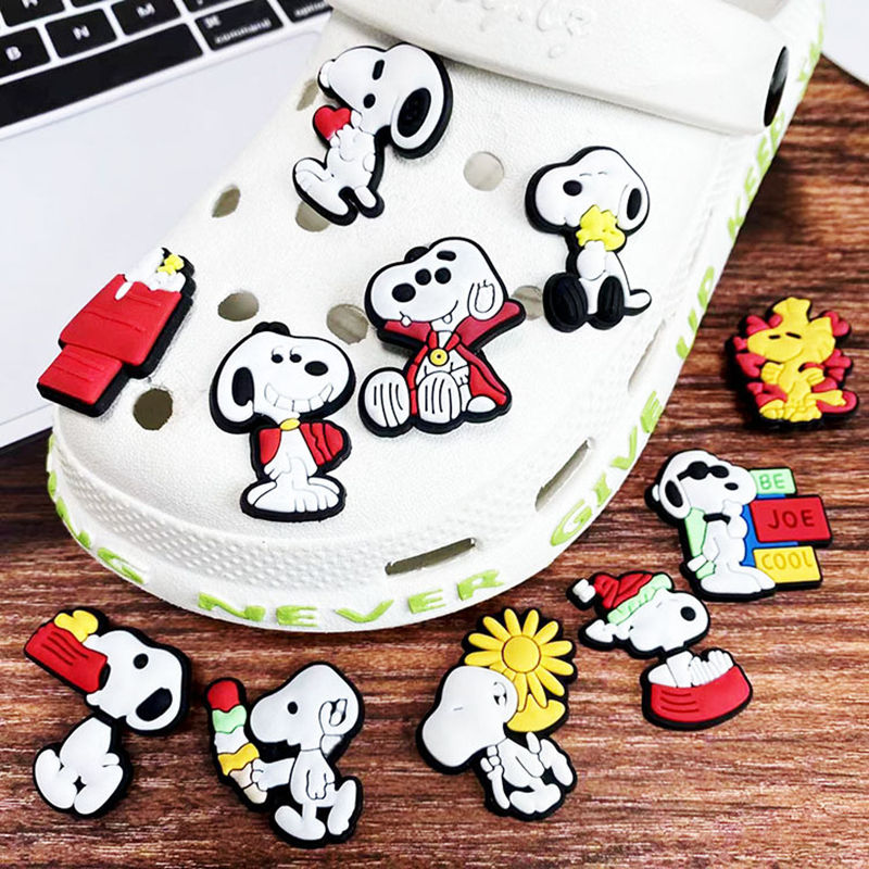 MINISO Snoopy Shoe Charms