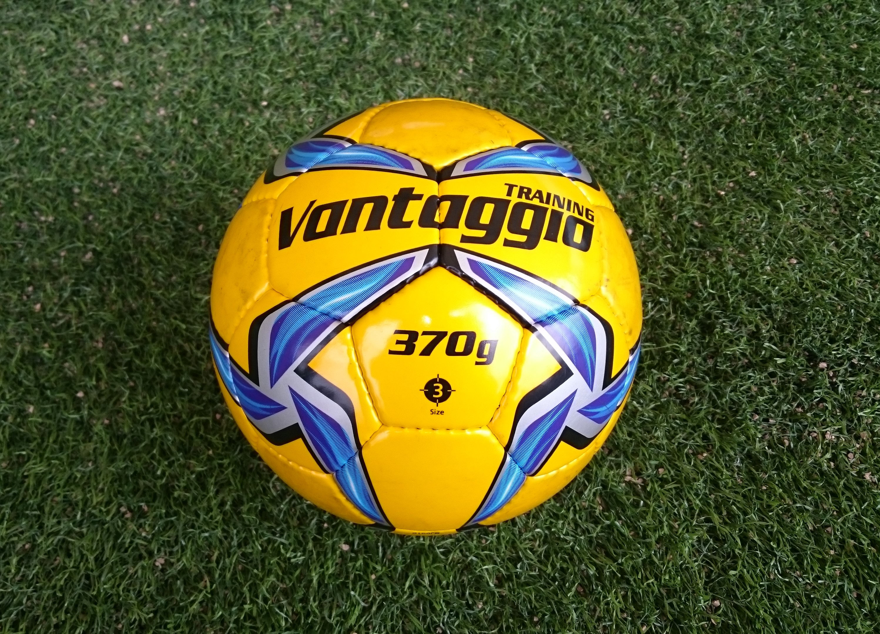 molten(モルテン) ヴァンタッジオ　３号球（４号球の重さ）