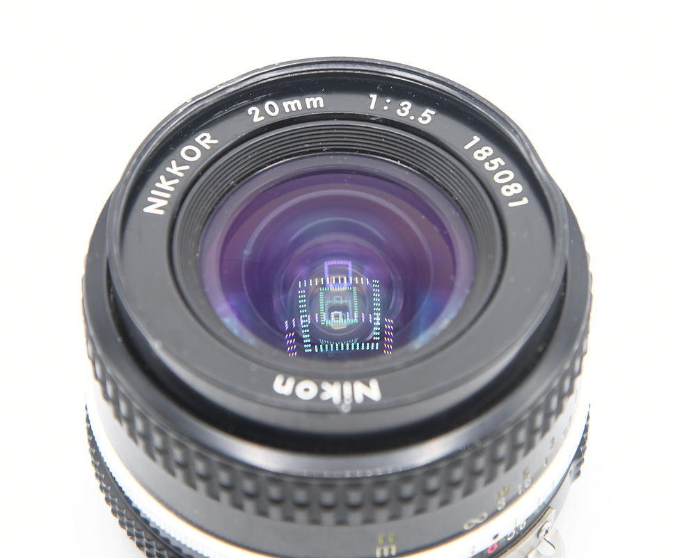 Miniaturbild: Nikon 20mm F/3.5