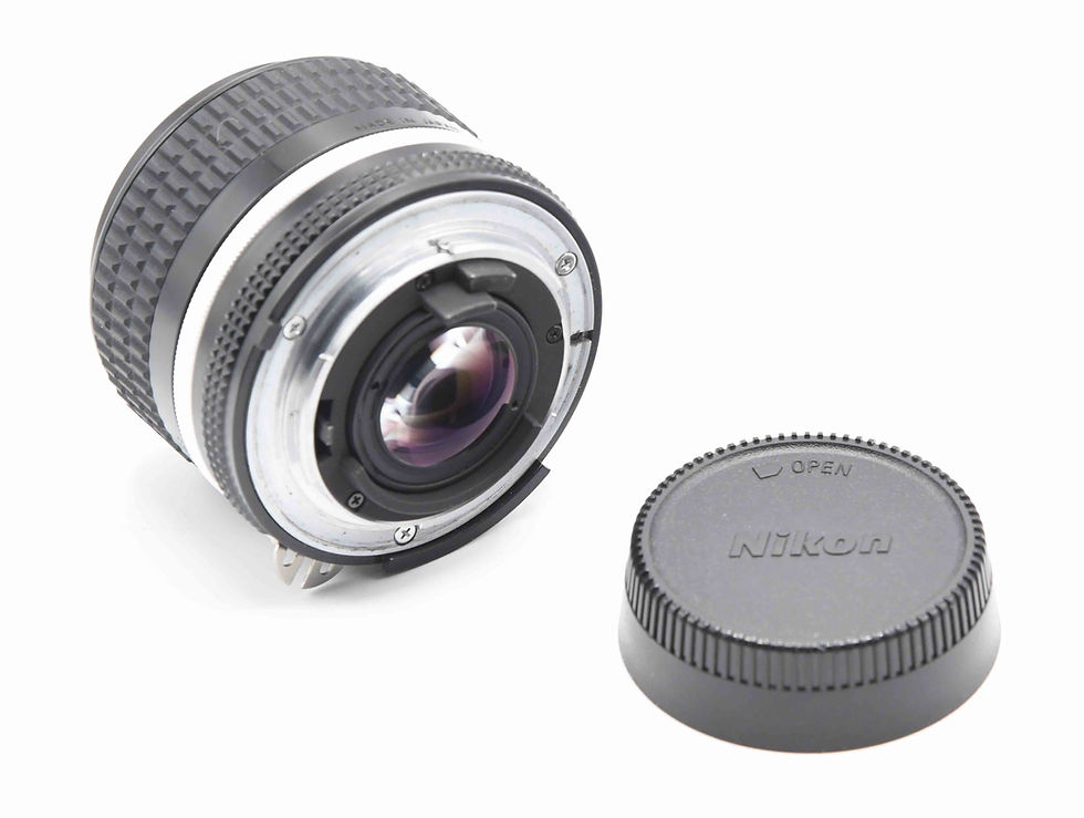 Miniatura: Nikon 24mm F/2.8