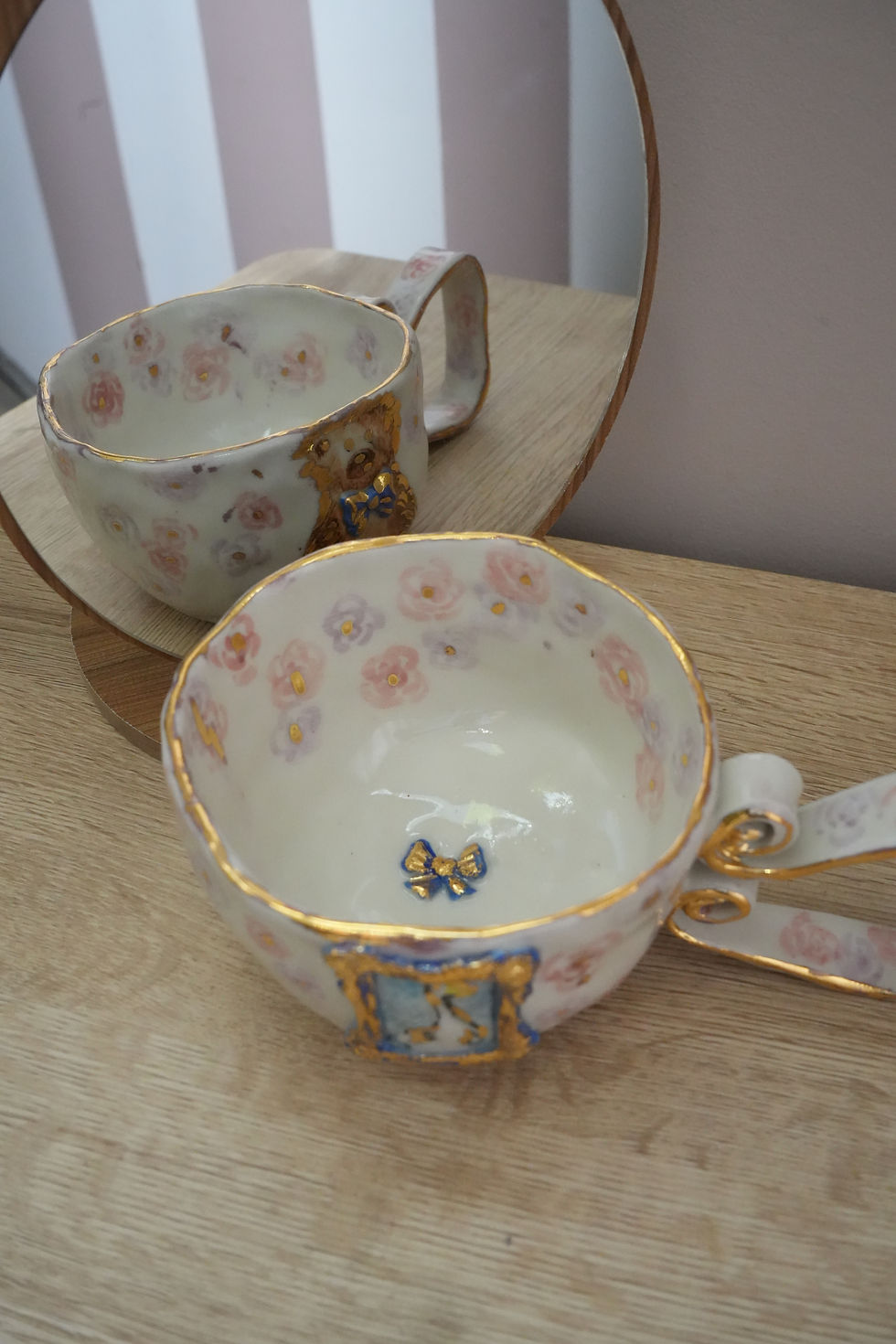 Thumbnail: Blue Bow Bear & Swan Porcelain Mug (22k Gold)