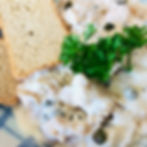 Palourdes des Iles de la Madeleine à l'ail avec toasts Melba. Crédit photo PhotoArtStudio29
