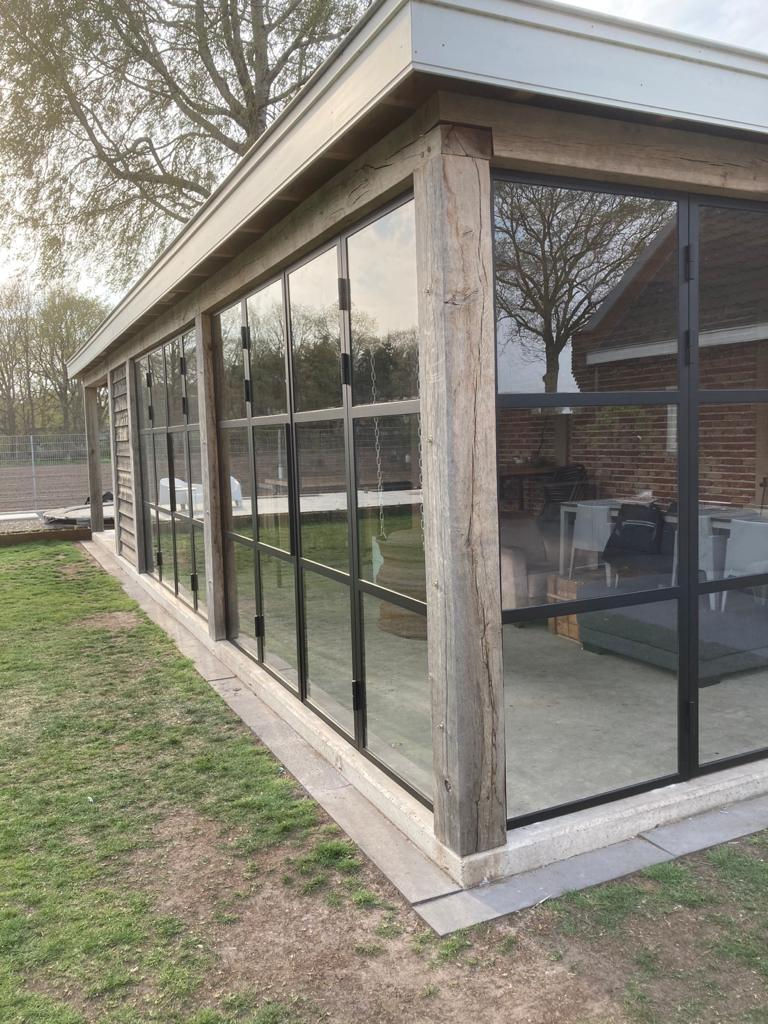 Schanierdeur, Theodoors - stalen deuren