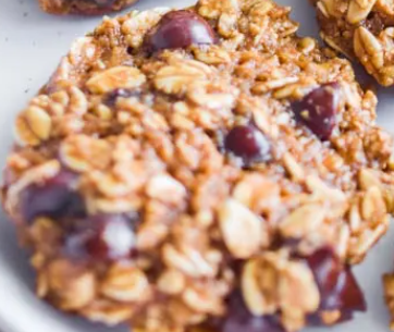 Healthy oatmeal choc chip cookies!