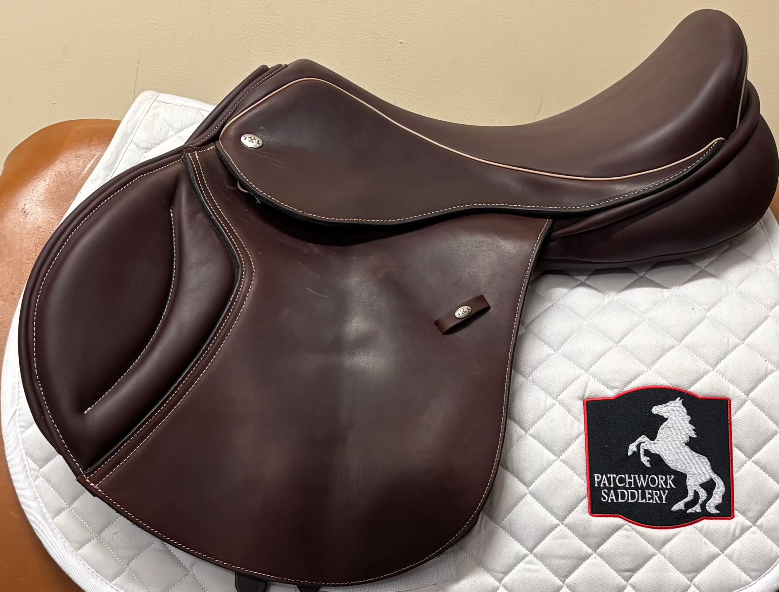 Ideal EXL Jump 17.5" $3400 #956