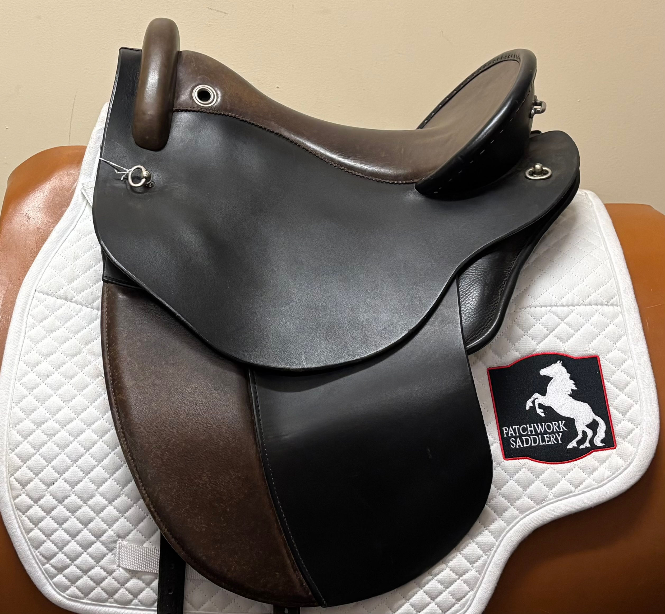 DP Saddlery Quantum with Dressage Flap Sz2 $3000 #884