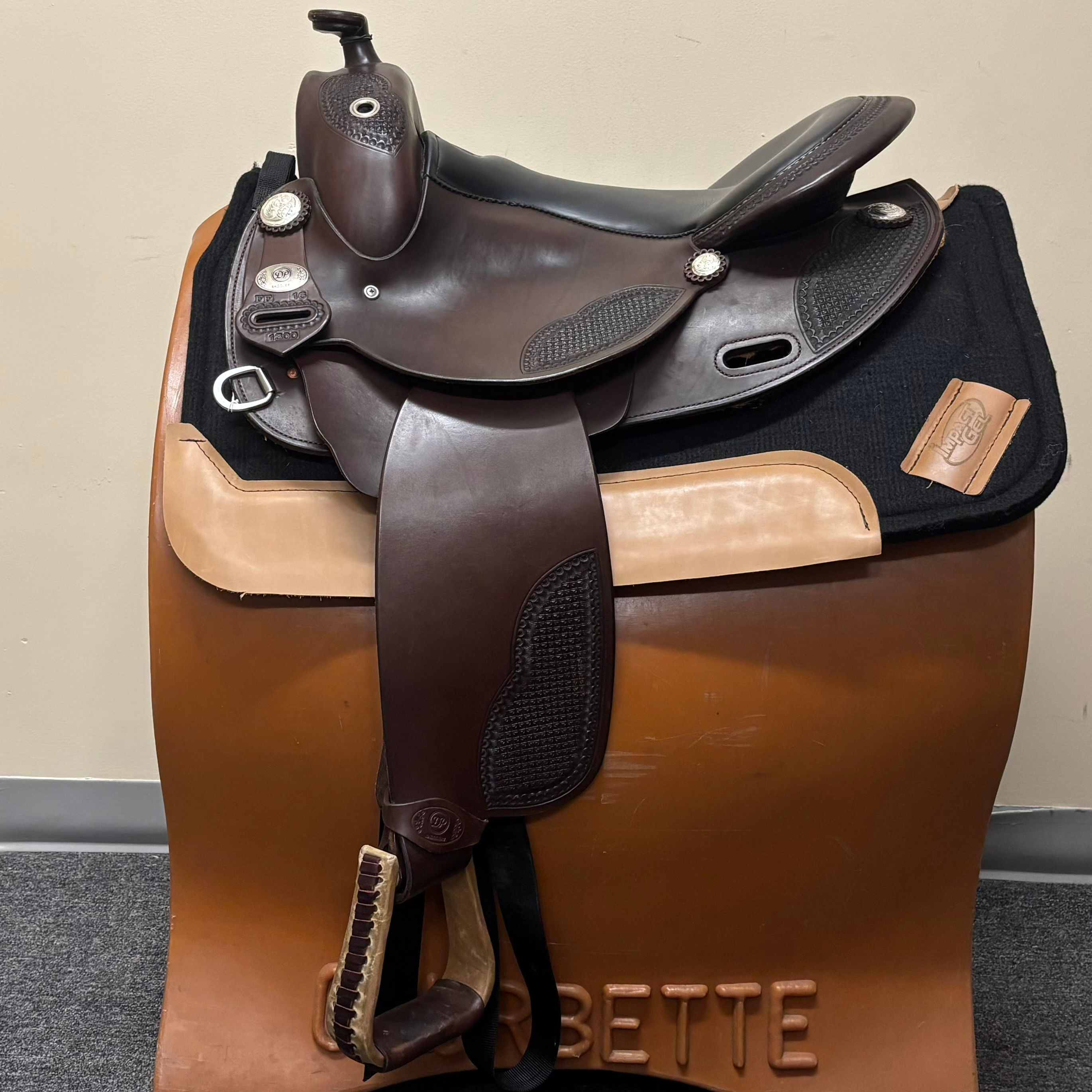 DP Saddlery FlexFit Nevada 16" $4480 #892