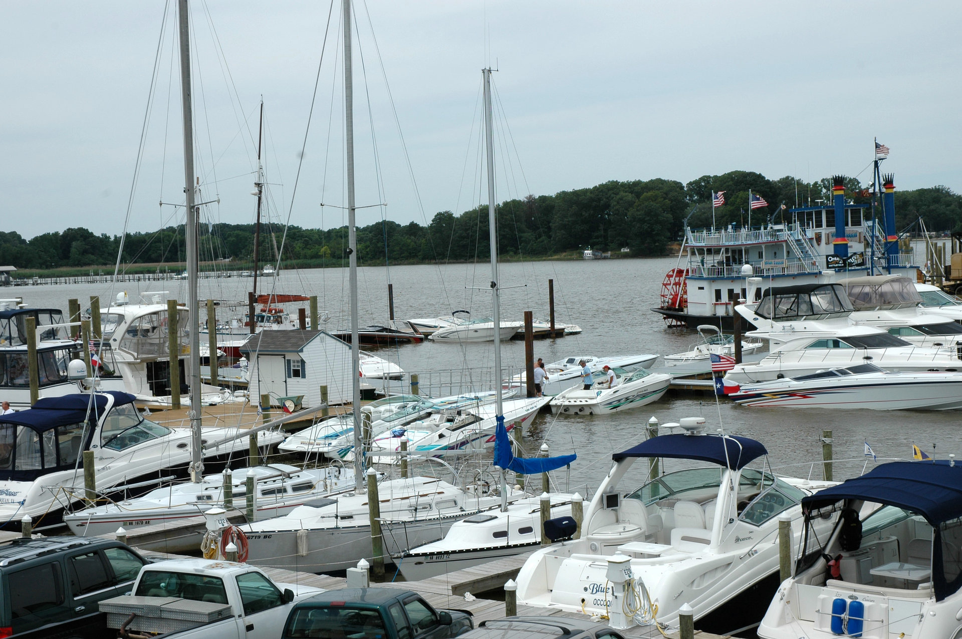 Colonial Beach Yacht Center