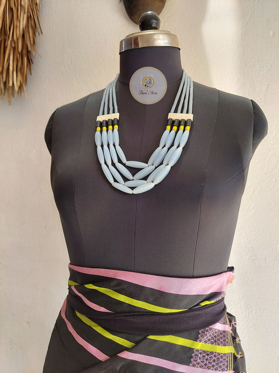 Thumbnail: Zhovi Neckpiece Set