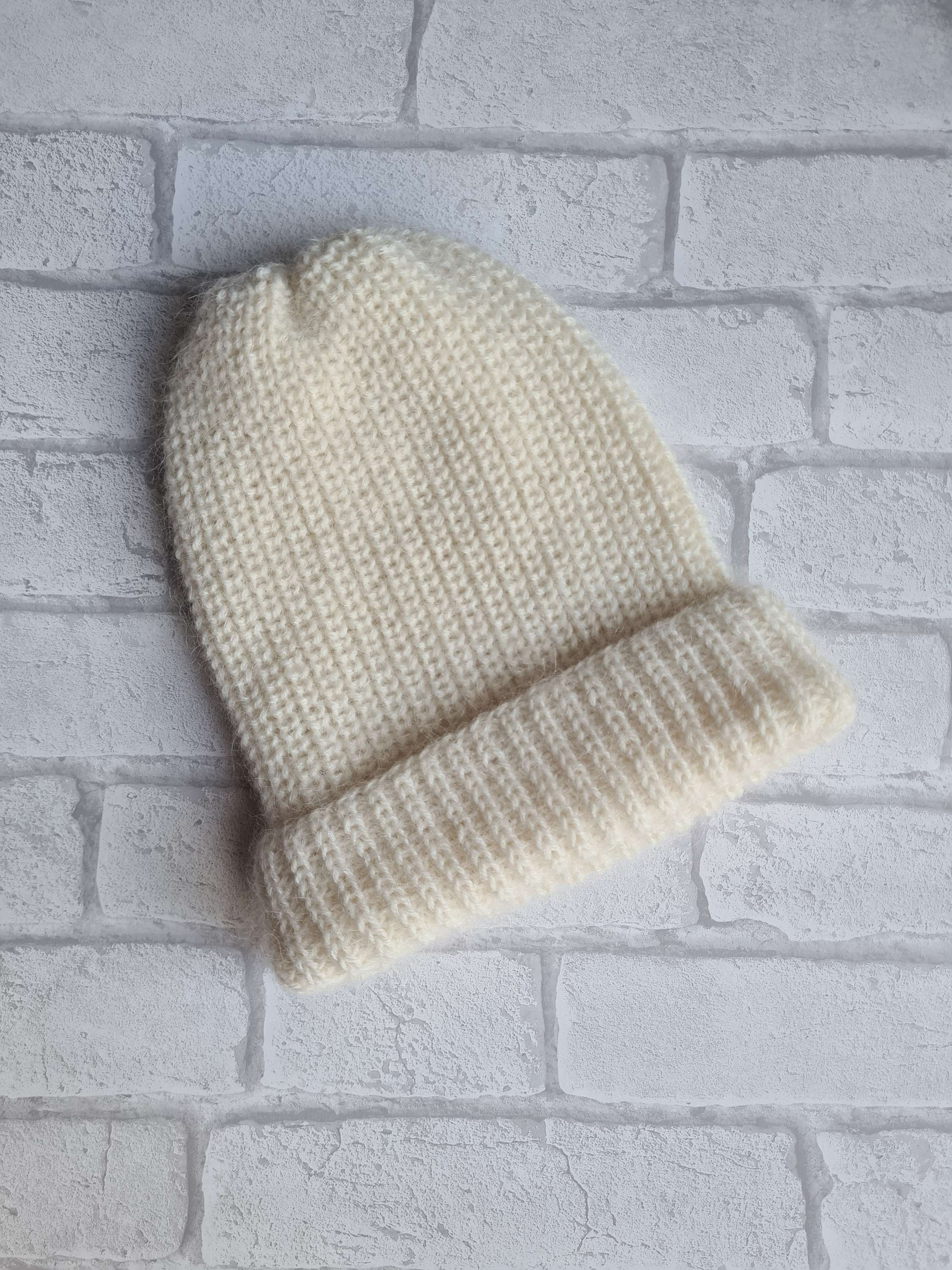 Bonnet Lucien.ne blanc cassé