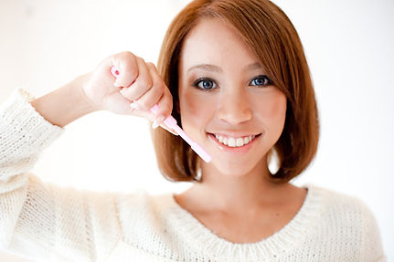 hamigaki-female.jpg