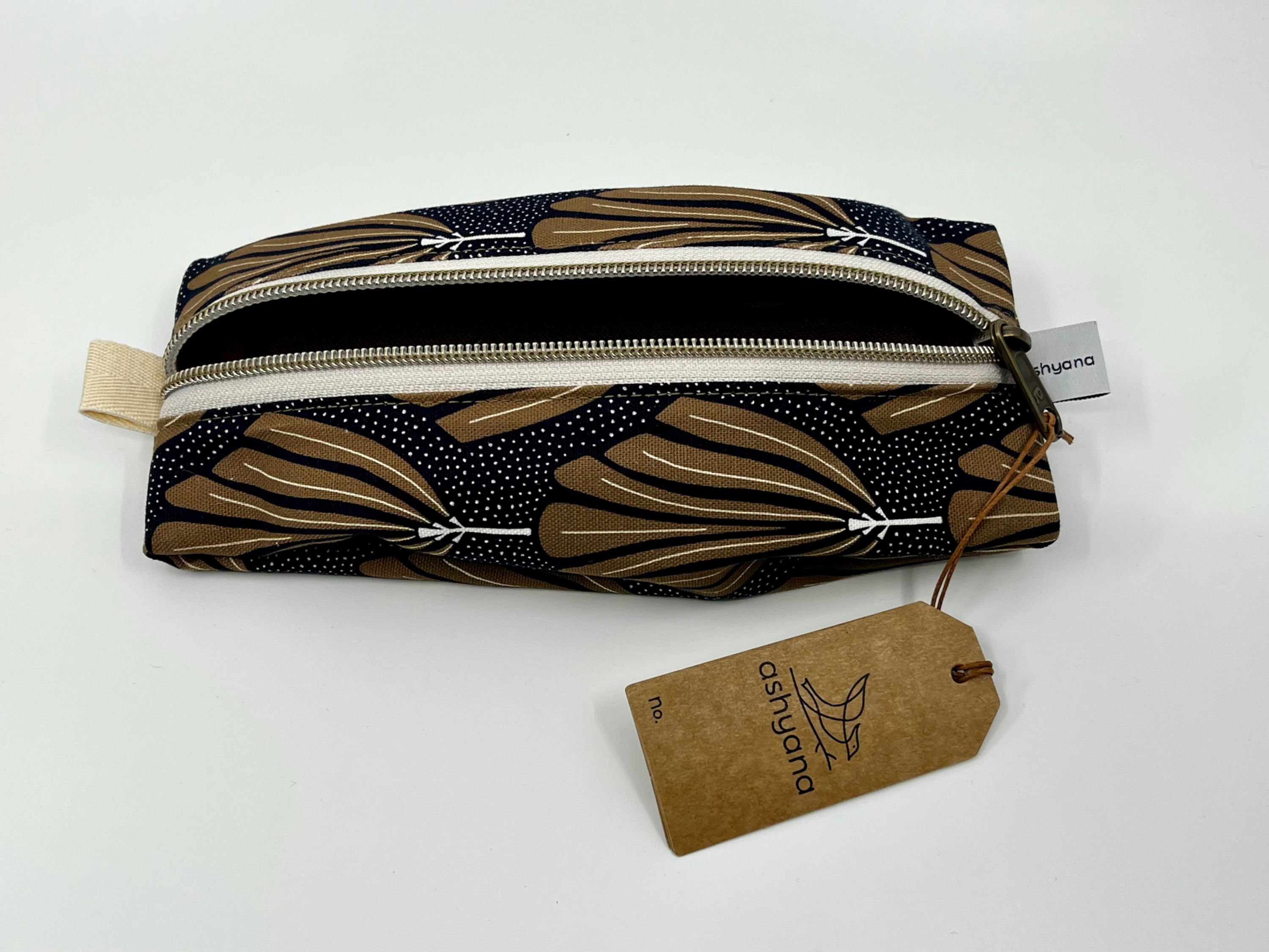 Stifteetui "Ela", Grassroots