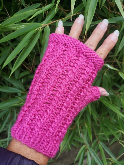 Thumbnail: Rolollo Candy Pink HandKnit Fingerless Texting Gloves Mittens Glovelet Rose Bonbon