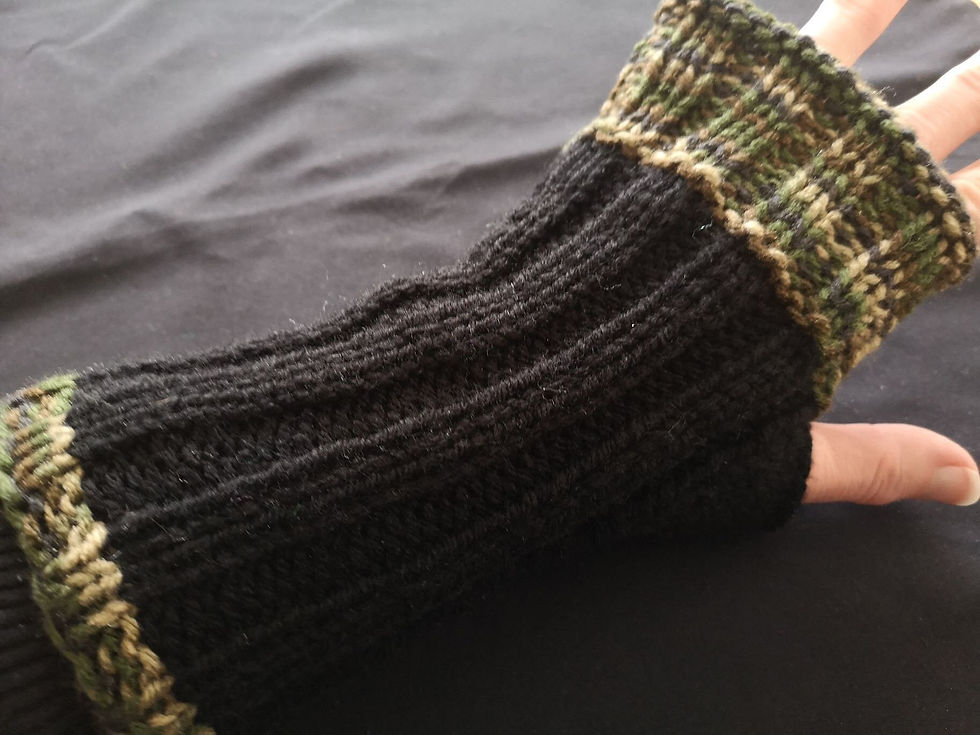 Thumbnail: Green Black Camouflage Seamless Gloves