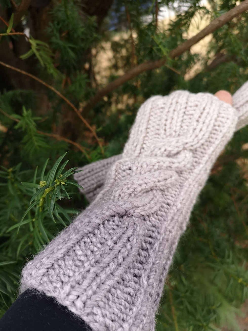 Thumbnail:  Pearl Ombre Handmade Twist Knit Gloves