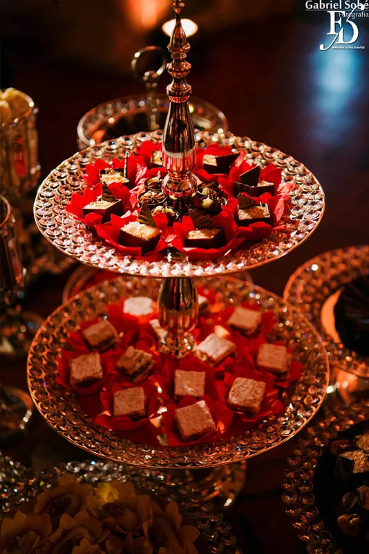 formatura tripla em direito pela fmp fundação do ministério público realizada no salão cristal do clube do comércio em porto alegre com decoração elegante clássica sofisticada em tons terrosos por life eventos especiais cerimonialista em porto alegre