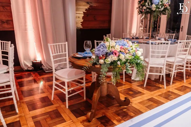 festa de casamento no salão boa vista da associação leopoldina juvenil em porto alegre mesa dos noivos