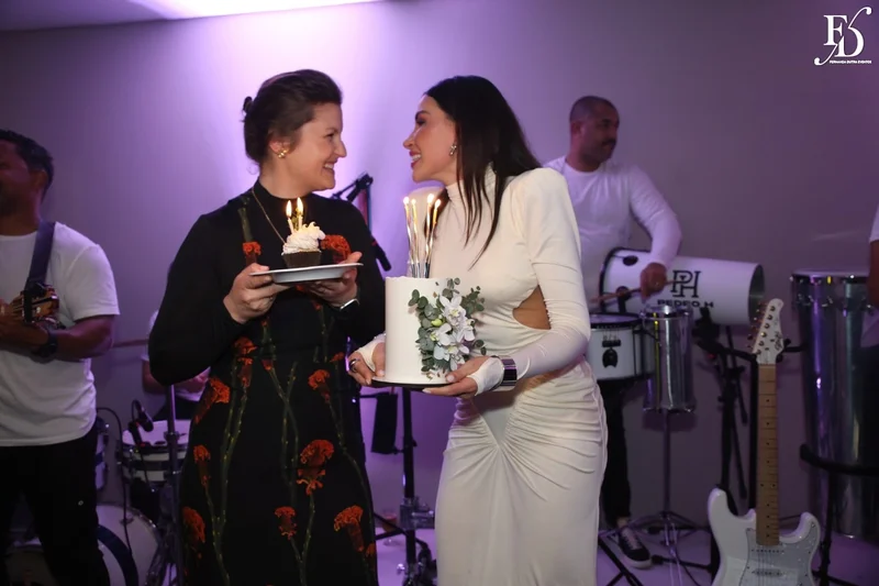 festa de aniversário de leissa hertzog com tema luz e sombra realizado no rossi parque panamby em porto alegre com decoração elegante e sofisticada