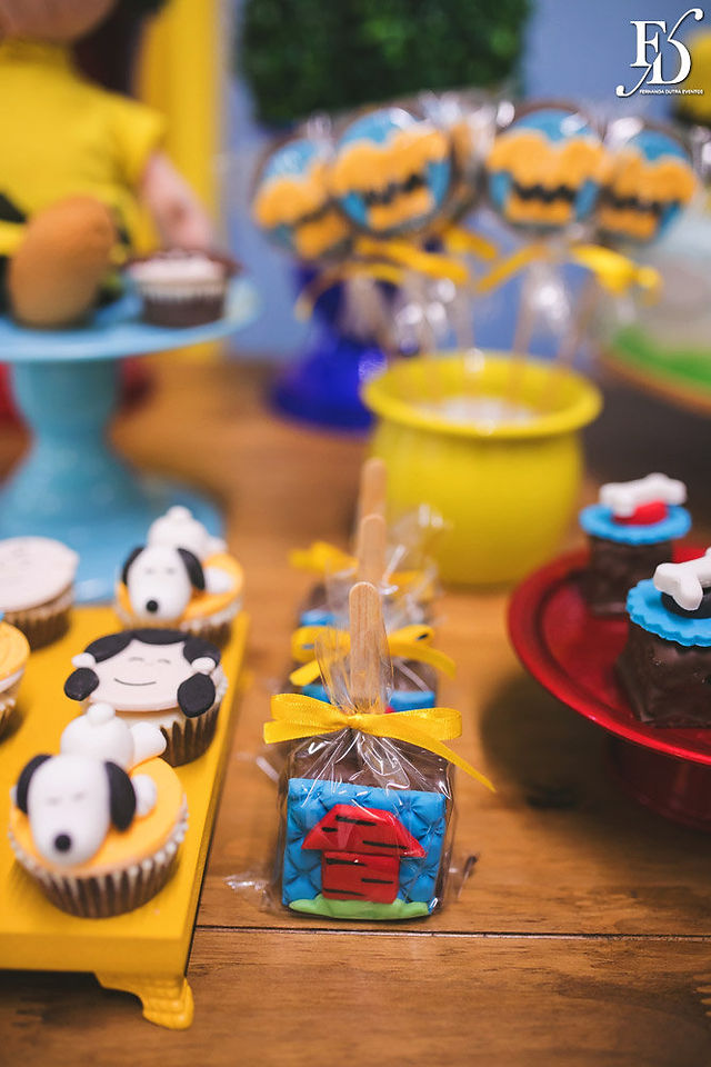 festa infantil com tema do snoopy e sua turma realizada na yupi festas em são leopoldo por life eventos especiais cerimonialista