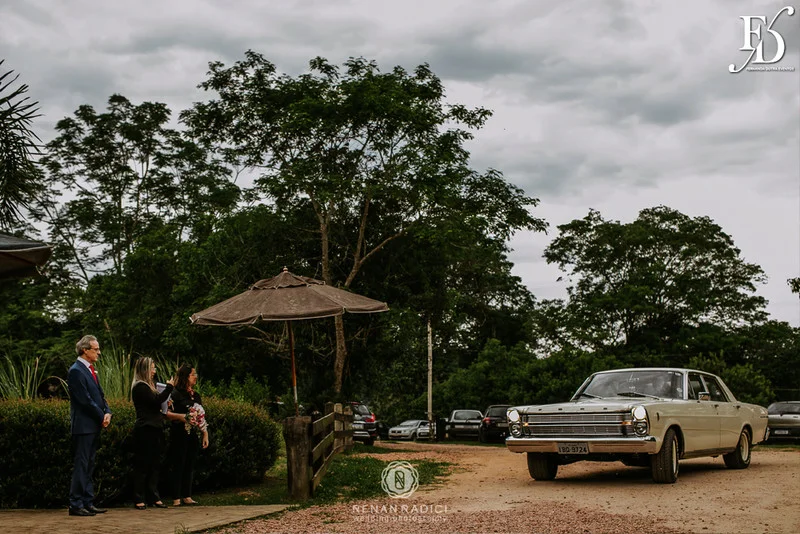 casamento diurno realizado em porto alegre rs no alto da capela por life eventos especiais cerimonialista wedding planner especializada em casamentos de alto padrão em porto alegre decoração boho chic botânica em tons de nude rosa e verde por life eventos especiais