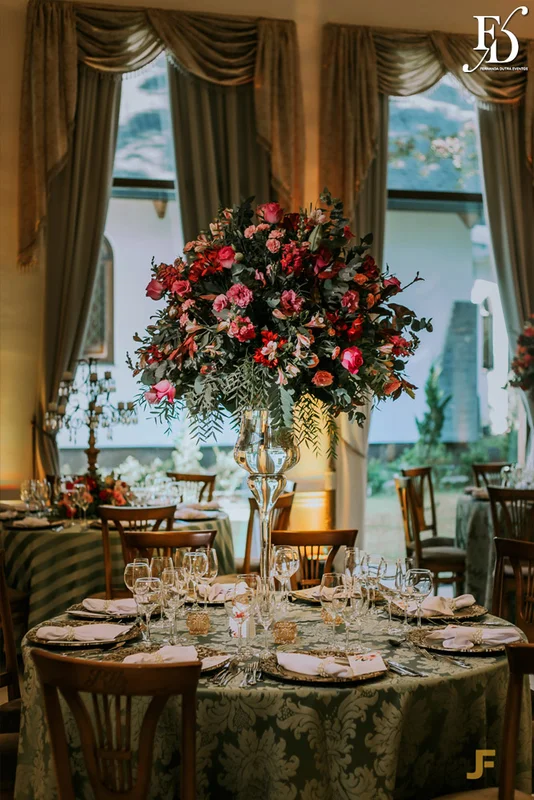 casamento para 80 pessoas mini-weeding destination wedding em gramado com organização e cerimonial de fernanda dutra da life eventos especiais com cerimonia na Igreja São Pedro de Gramado Serra Gaúcha e recepção no Hotel Ritta Hoppner