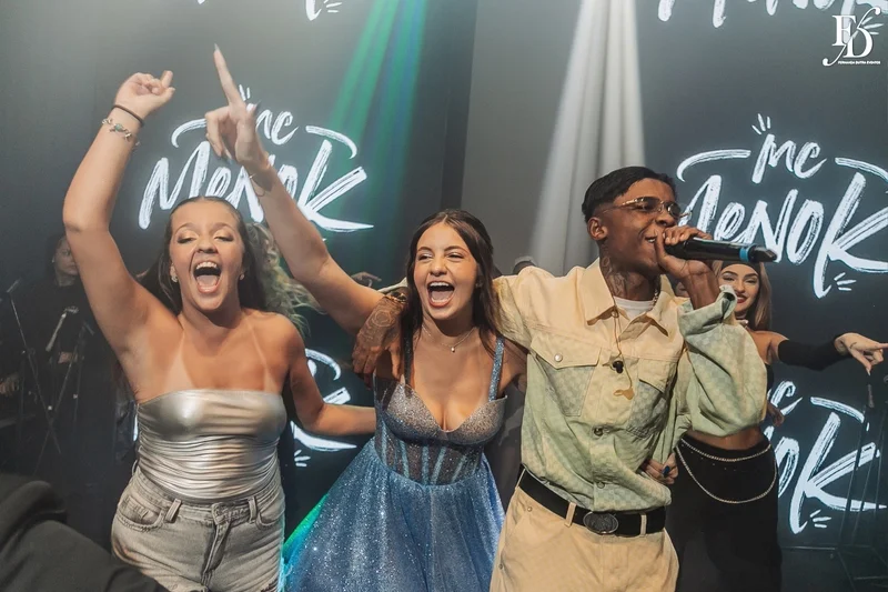 festa de 15 anos porto alegre na casa vetro com tema de aurora boreal mc menok