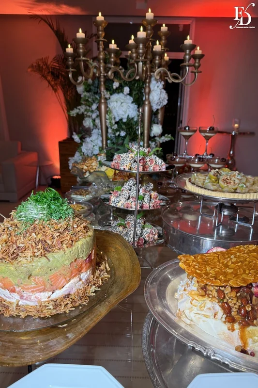 festa de aniversário de leissa hertzog com tema luz e sombra realizado no rossi parque panamby em porto alegre com decoração elegante e sofisticada