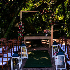 casamento com cerimônia ao ar livre em Porto Alegre realizado na Casa da Figueira, com decoração em tons de azul royal, estilo boho-chic, com toques botânicos, por Life Eventos Especiais - Fernanda Dutra e Ittalo Reis cerimonialistas em Porto Alegre