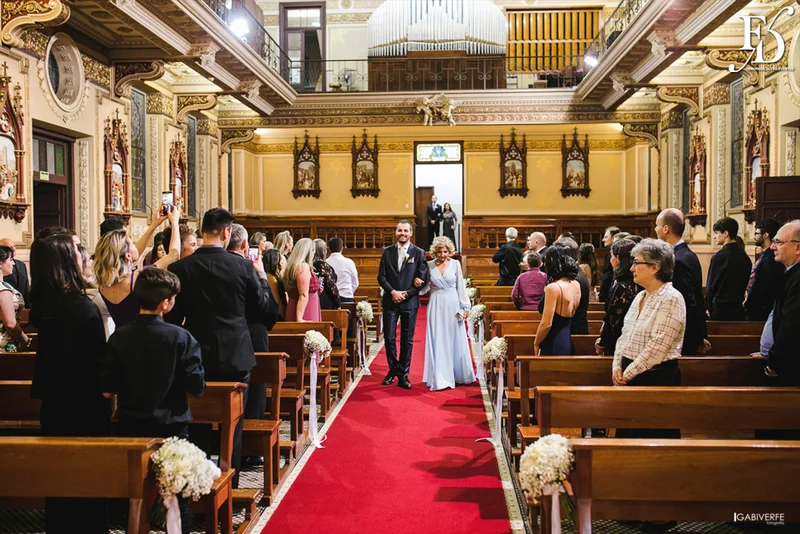 casamento com cerimônia na igreja são josé la salle em canoas rs e recepção na lalux casa de festas com decoração moderna sofisticada elegante em amarelo cinza e preto por life eventos especiais assessoria e organização de casamentos em porto alegre