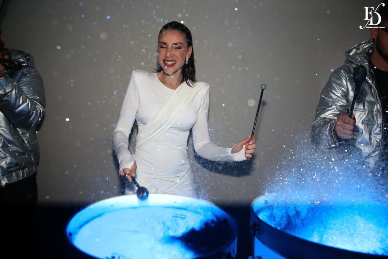 festa de aniversário de leissa hertzog com tema luz e sombra realizado no rossi parque panamby em porto alegre com decoração elegante e sofisticada