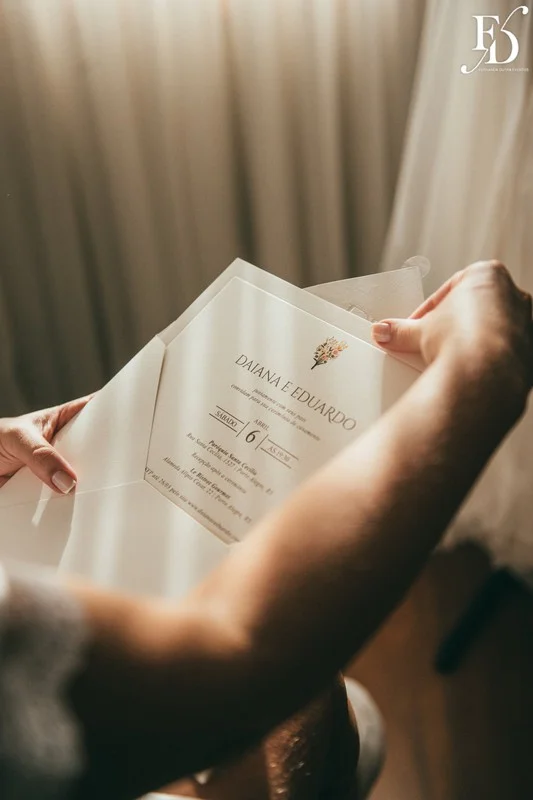 casamento realizado na igreja santa cecília em porto alegre e recepção no le bistrot gourmet com decoração colorida vibrante tropical por life eventos especiais cerimonialista de casamento em porto alegre