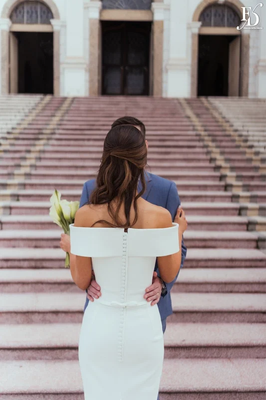 casamento na basílica nossa senhora das dores em porto alegre noivos na escadaria