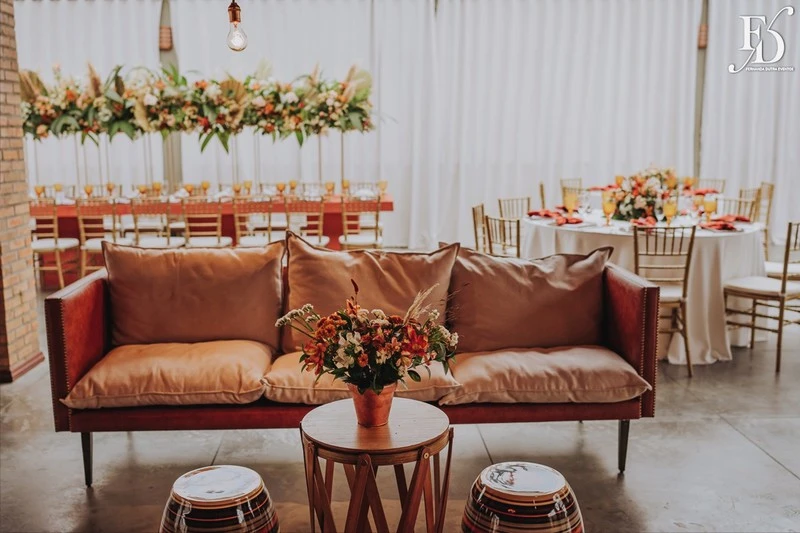 casamento no espaço paraiso em porto alegre viamão alvorada com decoração moderna boho rustico-chic em tons terrosos por life eventos especiais lounge